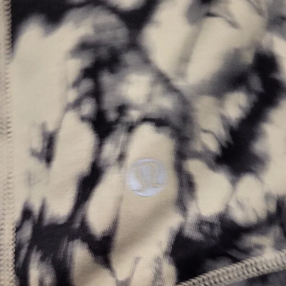 lululemon athletica Black and Tan Tank Top - Picture 4 of 5